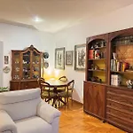 Comfy Vatican Hideaway